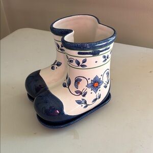 Pfaltzgraff Blue and White Floral planter and tray , vintage , like new